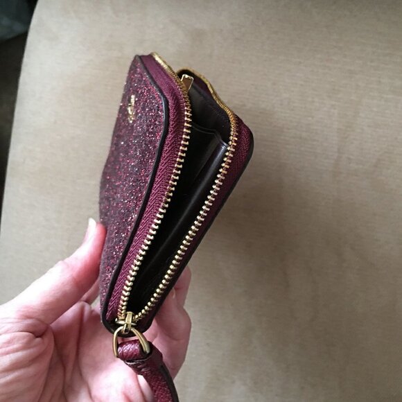 COACH Red Ruby Sparkly Clutch Stars! New - Picture 3 of 3